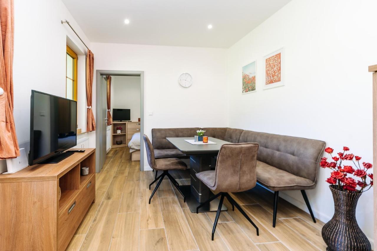 Apartment Hugo Blatna Horni Blatna Luaran gambar